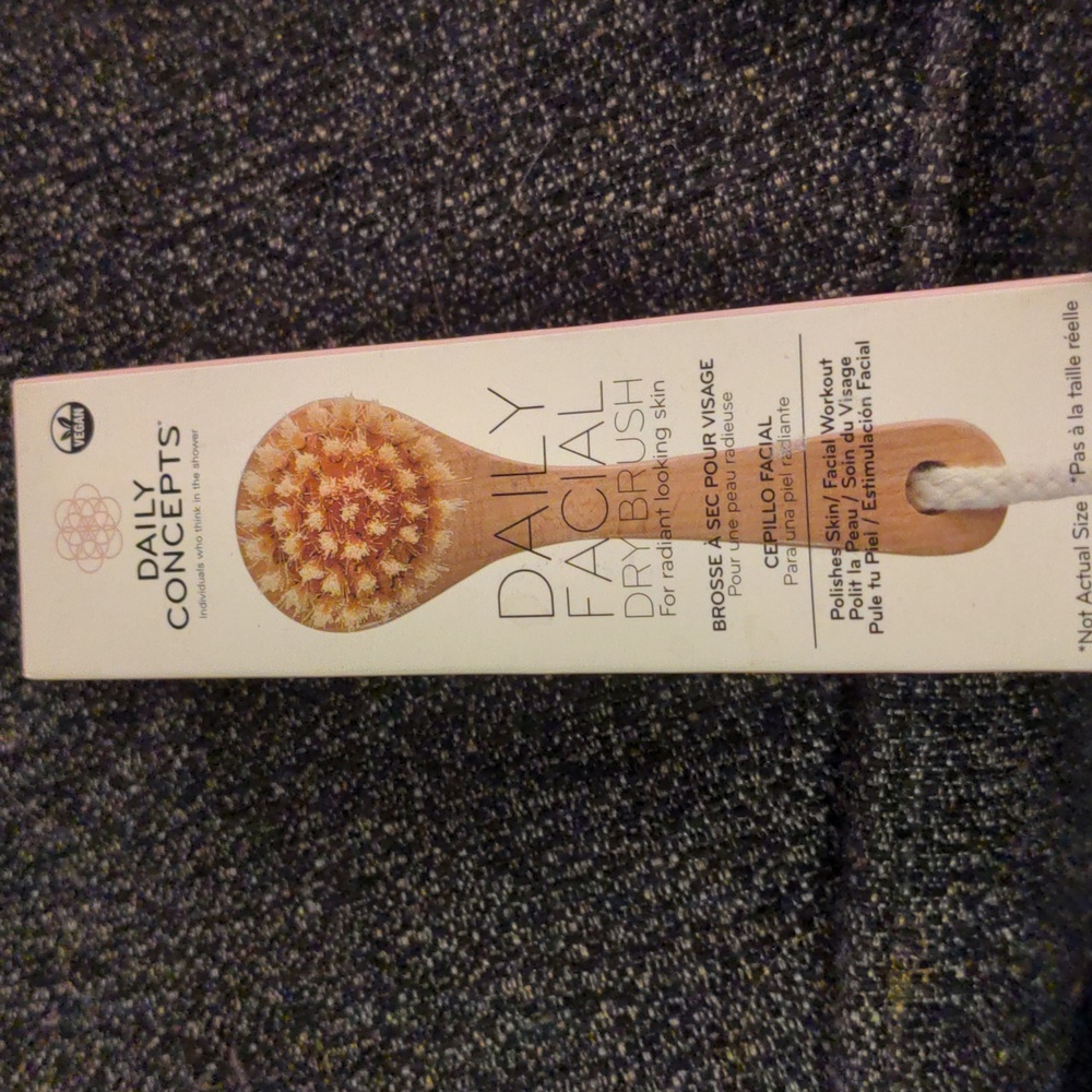 Daily Concepts, Daily Facial Drybrush